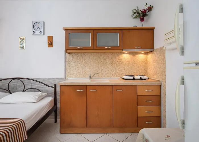 Ξενοδοχείο με διαμερίσματα Agatha House 3*