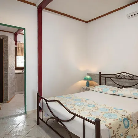 Agatha House Апарт-отель